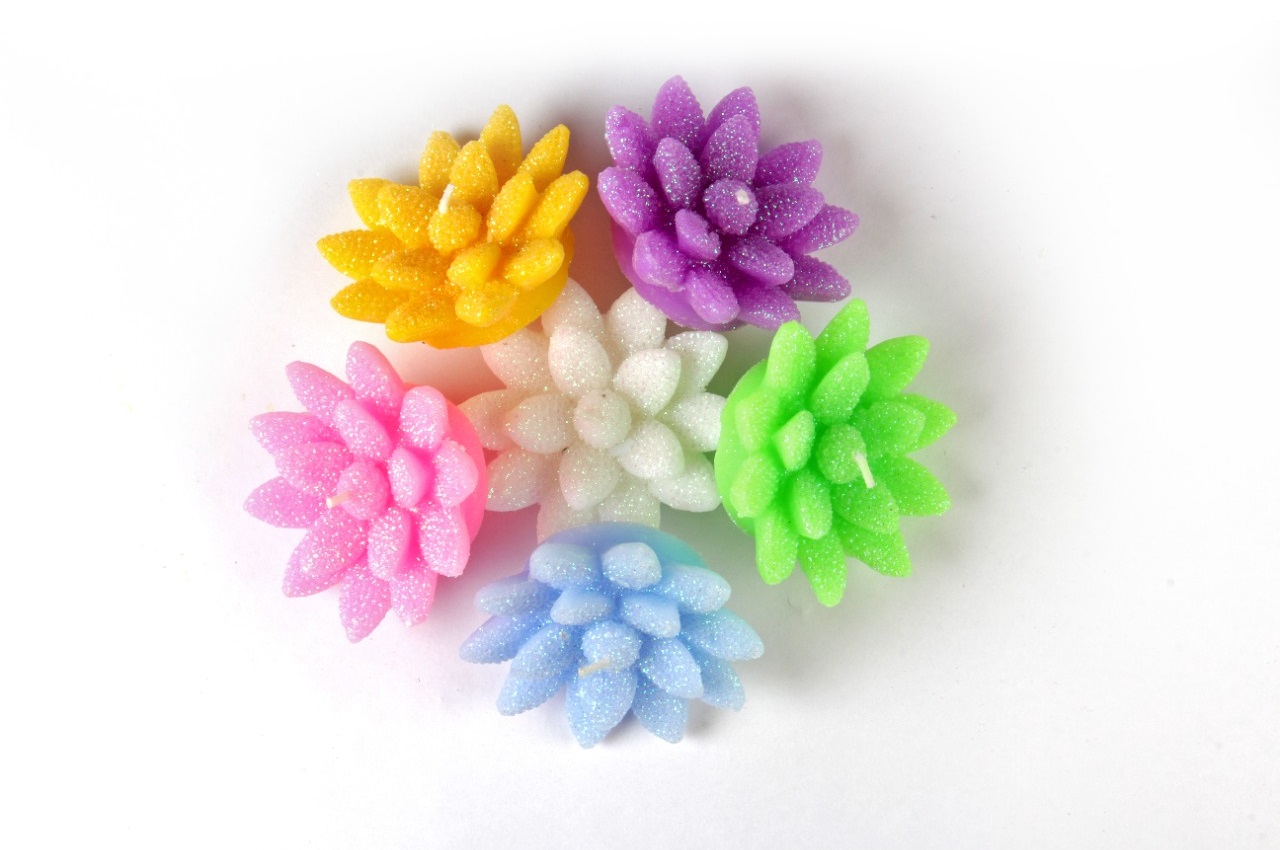 Texture Lotus Premium Floating Candles